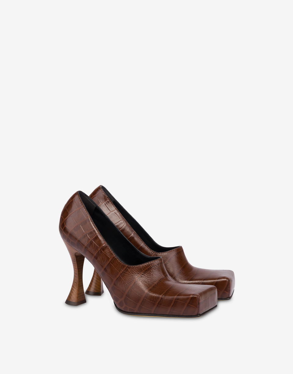 Zapatos de tacón de piel de becerro con estampado de cocodrilo Marrón Moschino 0