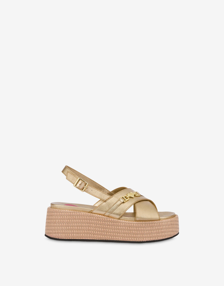 Sandalias planas de piel de napa laminada Gold Love Moschino 1