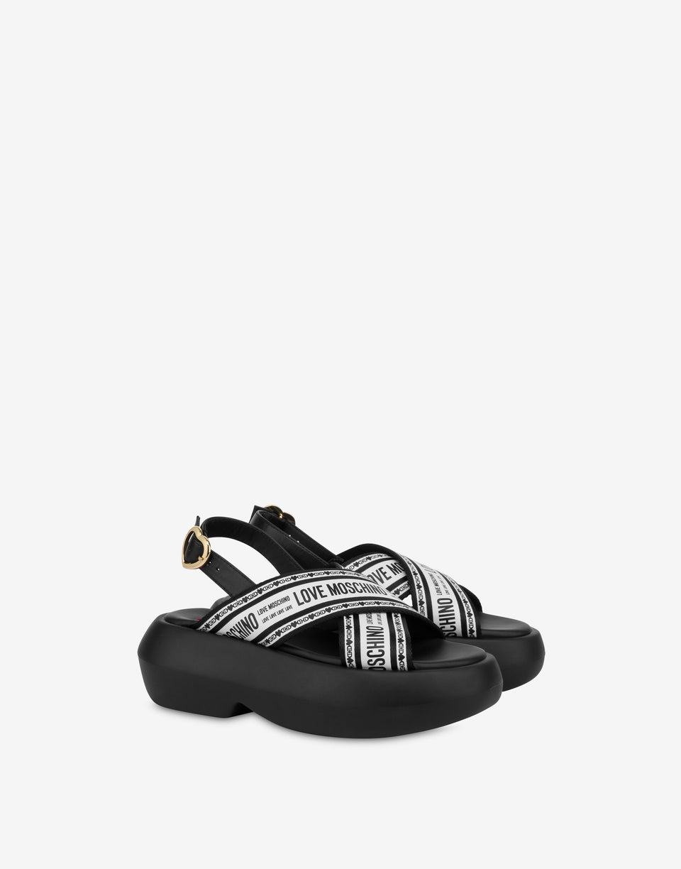 Sandalias cruzadas con suela gruesa Negro Love Moschino 0