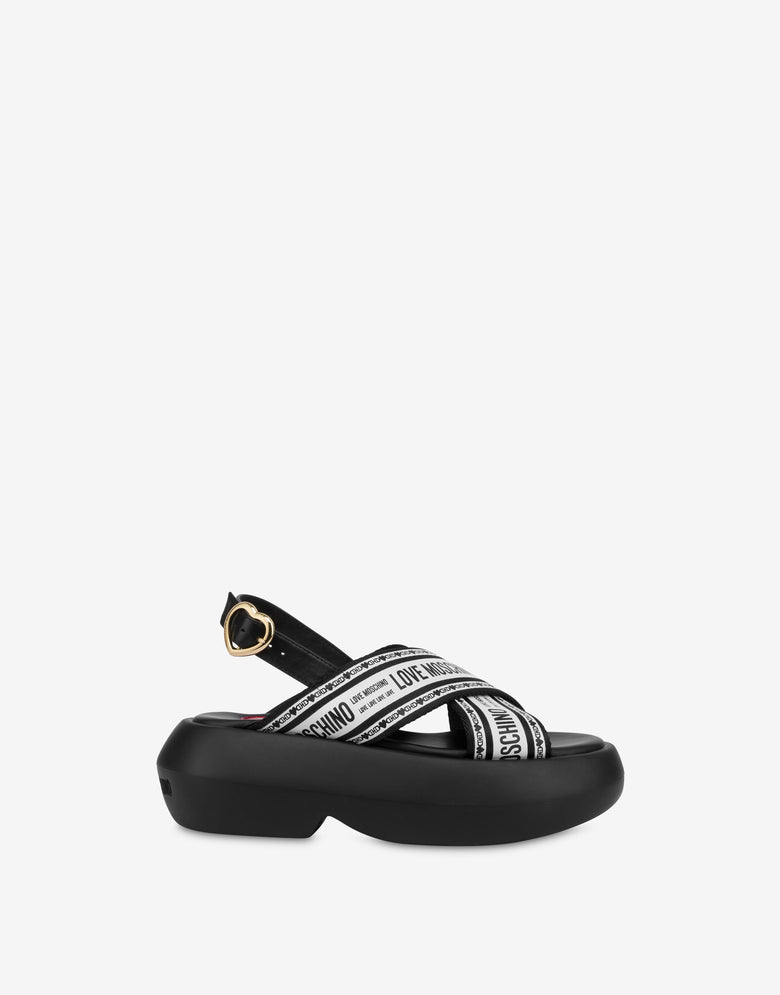 Sandalias cruzadas con suela gruesa Negro Love Moschino 1