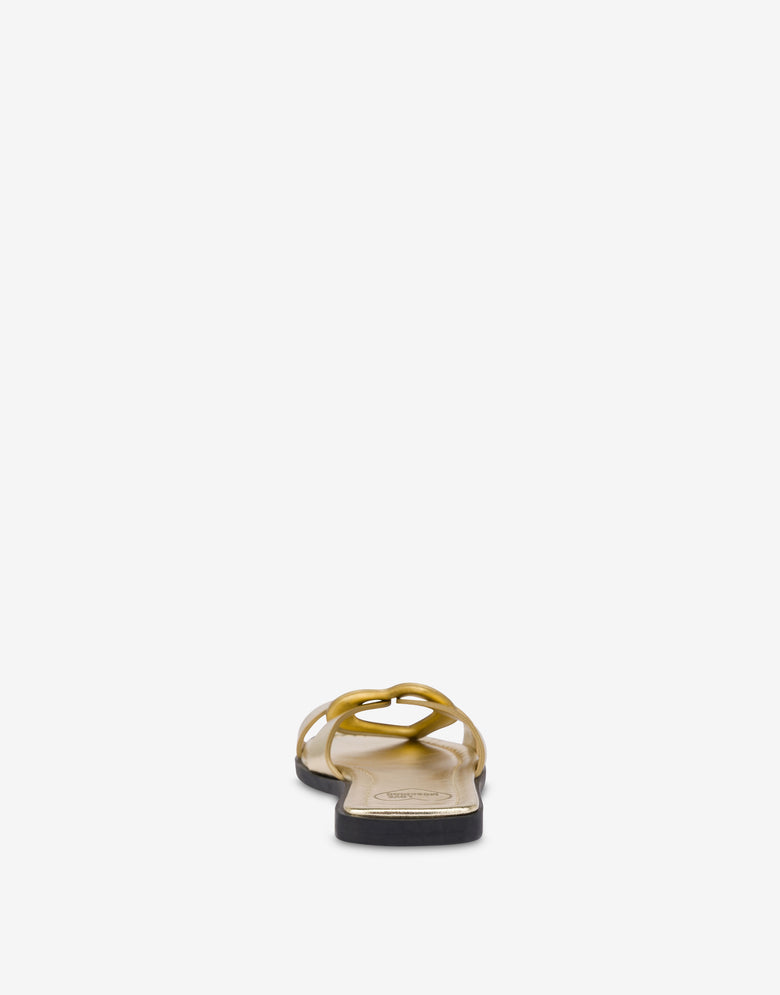 Sandalias planas de napa laminada Filled Heart Gold Love Moschino 2