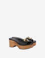 Clogs in calfskin with heart