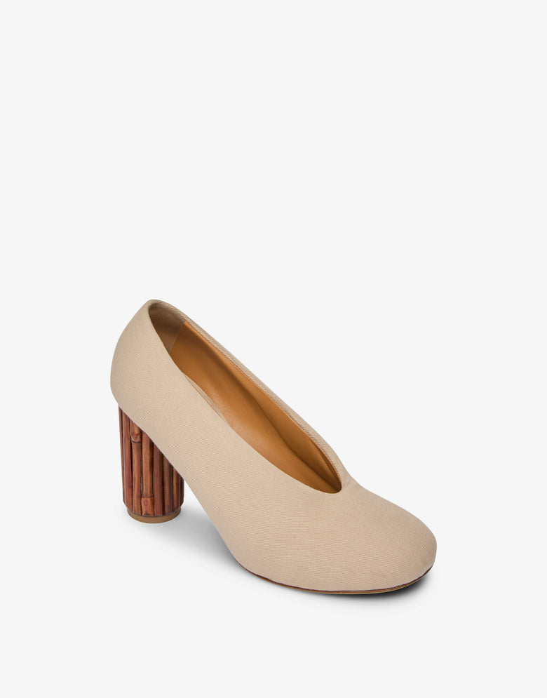 帆布高跟鞋配雕塑感鞋跟  Moschino 3