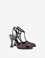Zapatos de salón con pedrería