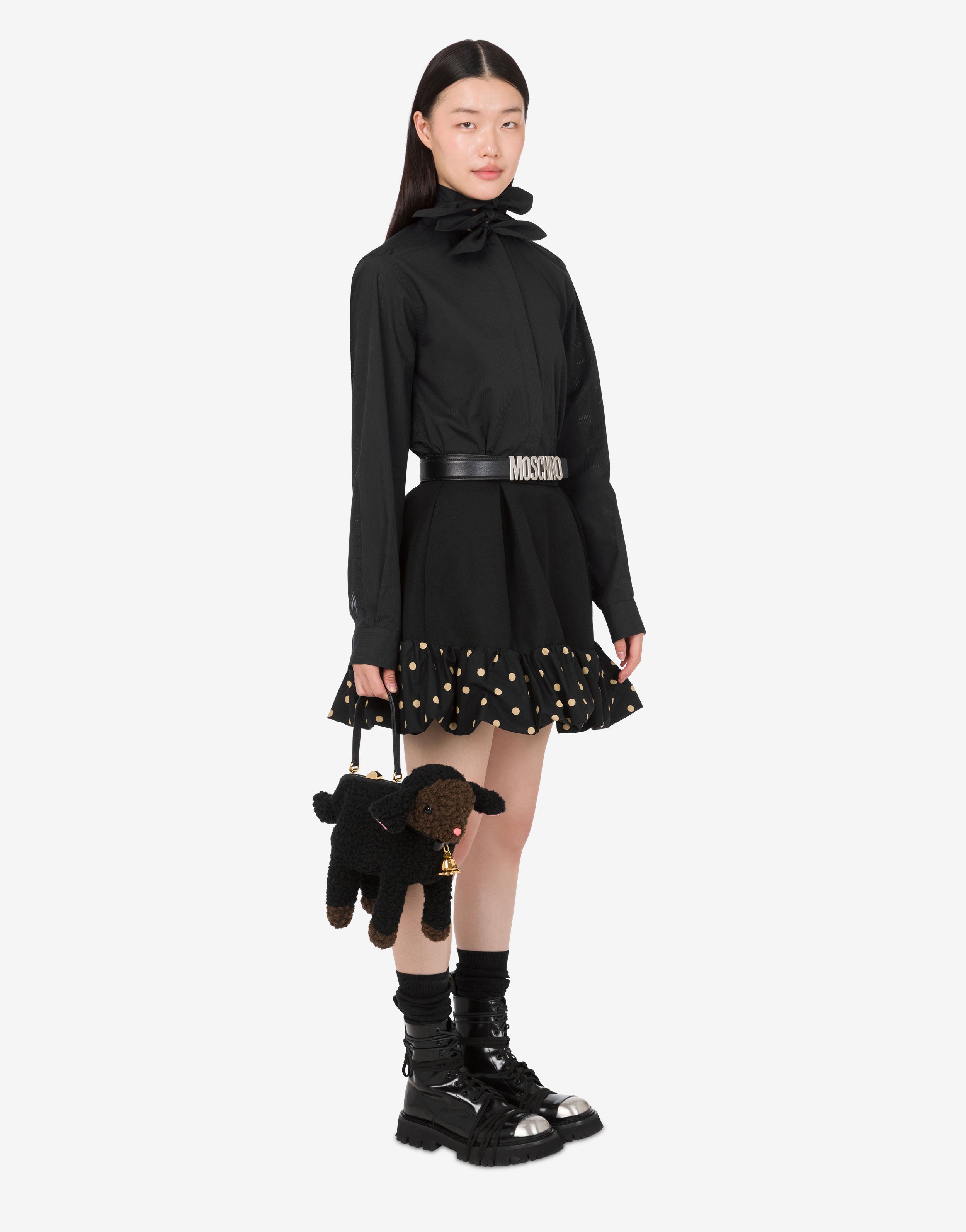 ブラックMOSCHINOマトラッセ♡ 1990s MOSCHINO BAGS by Redwall black patent leather handbag w/ red