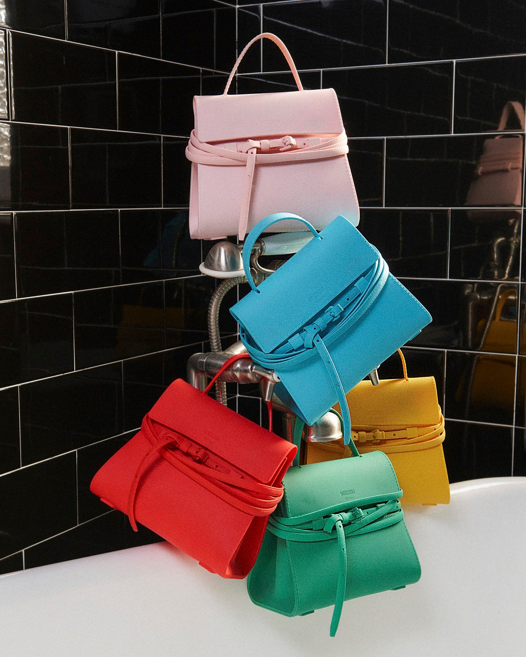 Moschino EN | Online Boutique: Luxury Clothing and Accessories
